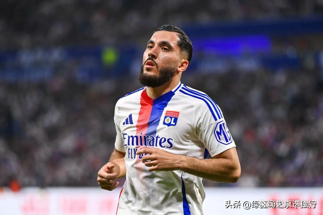 今夜法甲传出新动向，曼城官宣签约，管理层表态——引发热议，赛程密集仍需轮换的简单介绍